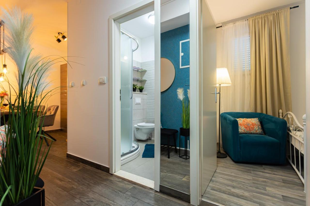 Oasis Luxury Apartment With Terrarce And Jacuzzi 斯普利特 外观 照片